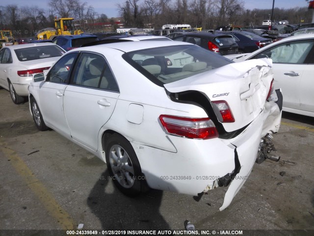 4T1BE46K68U777289 - 2008 TOYOTA CAMRY CE/LE/XLE/SE WHITE photo 3