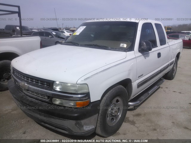 2GCEC19WXY1394519 - 2000 CHEVROLET SILVERADO C1500 WHITE photo 2