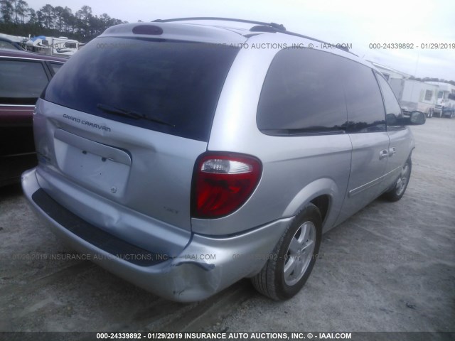 2D4GP44L17R188245 - 2007 DODGE GRAND CARAVAN SXT SILVER photo 4