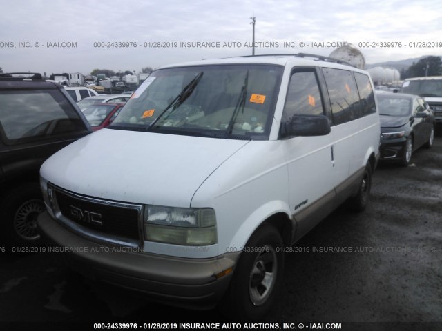 1GKDM19W81B503952 - 2001 GMC SAFARI XT WHITE photo 2