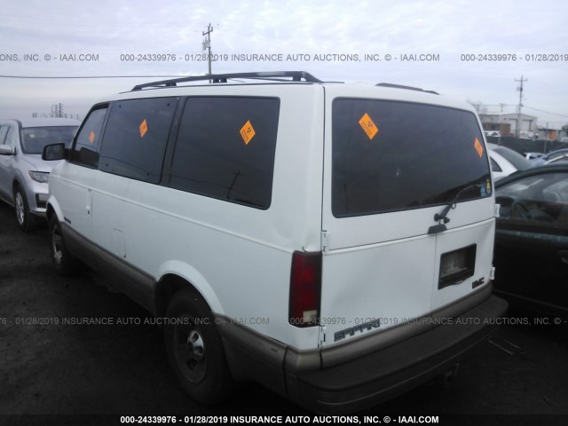 1GKDM19W81B503952 - 2001 GMC SAFARI XT WHITE photo 3