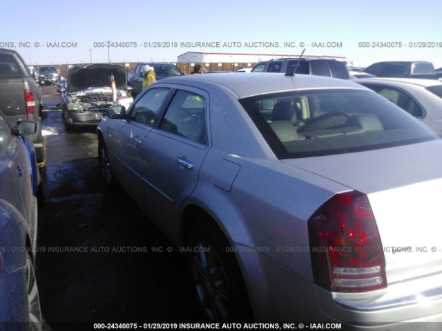 2C3LK63H98H120886 - 2008 CHRYSLER 300C  Silver photo 3