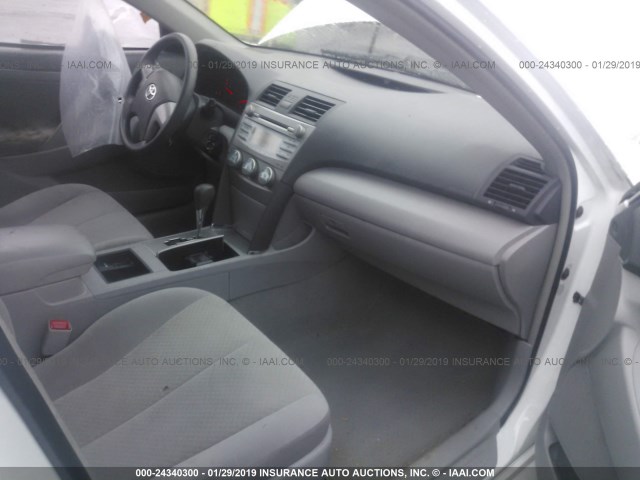 4T1BE46K67U583912 - 2007 TOYOTA CAMRY NEW GENERAT CE/LE/XLE/SE WHITE photo 5