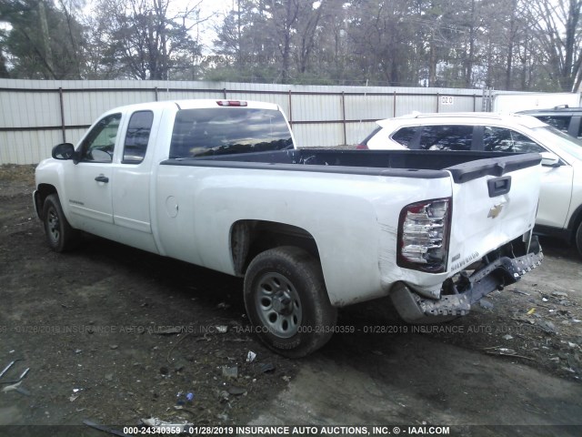 1GCEC19098E151696 - 2008 CHEVROLET SILVERADO C1500 WHITE photo 3