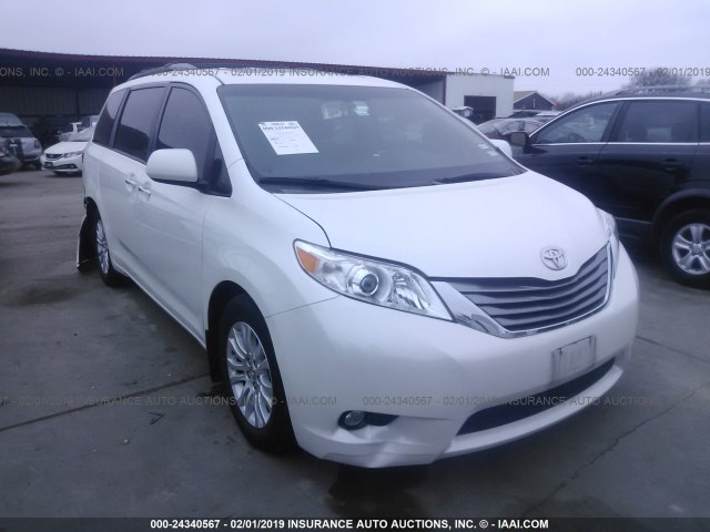 5TDYK3DC6FS589659 - 2015 TOYOTA SIENNA XLE/LIMITED WHITE photo 1