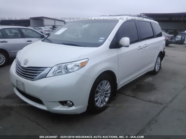 5TDYK3DC6FS589659 - 2015 TOYOTA SIENNA XLE/LIMITED WHITE photo 2