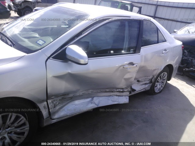 4T1BF1FK0DU208038 - 2013 TOYOTA CAMRY L/SE/LE/XLE 银色 照片 6