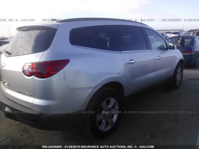 1GNER23D49S105929 - 2009 CHEVROLET TRAVERSE LT SILVER photo 4