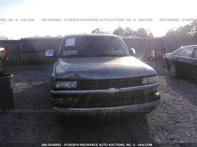 2GCEC19T6Y1197241 - 2000 CHEVROLET SILVERADO C1500 GRAY photo 6