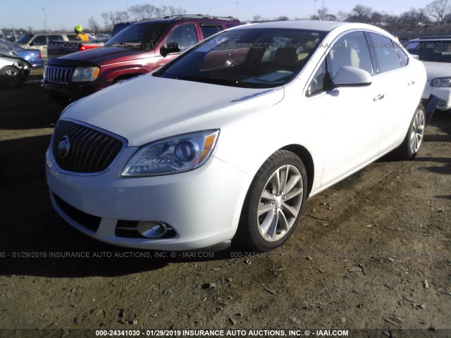 1G4PS5SK3G4115484 - 2016 BUICK VERANO WHITE photo 2