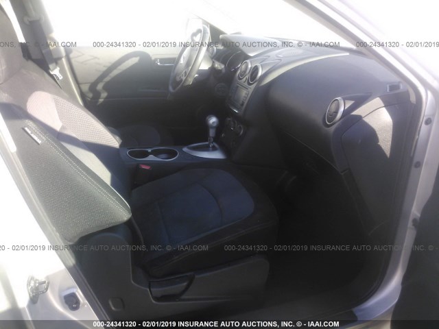 JN8AS5MV0DW118736 - 2013 NISSAN ROGUE S/SV SILVER photo 5