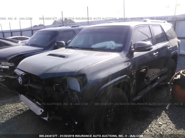 JTEBU5JR2J5546435 - 2018 TOYOTA 4RUNNER SR5 PREM/LTDL/TRAIL/TRD GRAY photo 2