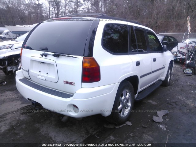 1GKDT13S662236780 - 2006 GMC ENVOY WHITE photo 4