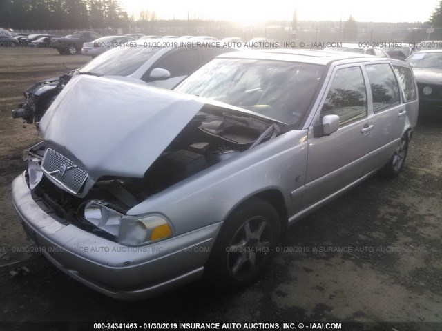 YV1LW61J8Y2723420 - 2000 VOLVO V70 SE SILVER photo 2