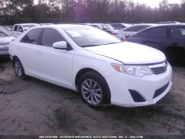 4T1BF1FK8EU761456 - 2014 TOYOTA CAMRY L/SE/LE/XLE 白色 照片 1