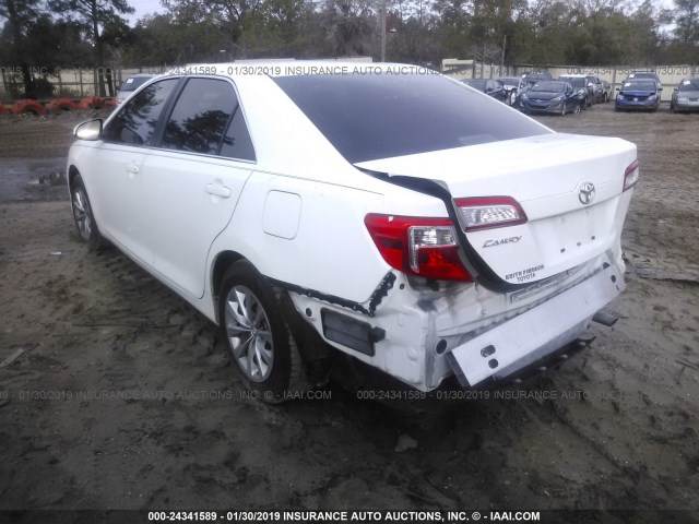 4T1BF1FK8EU761456 - 2014 TOYOTA CAMRY L/SE/LE/XLE 白色 照片 3