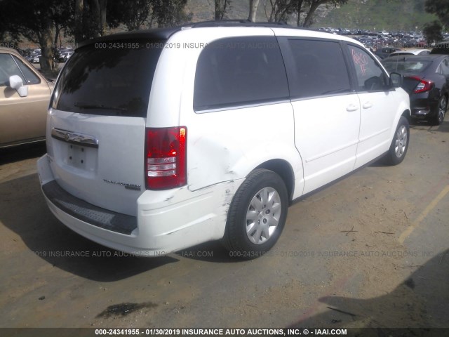 2A4RR4DEXAR226624 - 2010 CHRYSLER TOWN & COUNTRY LX WHITE photo 4