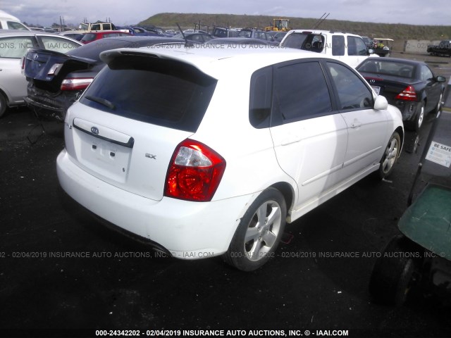 KNAFE162675002775 - 2007 KIA SPECTRA5 SX WHITE photo 4