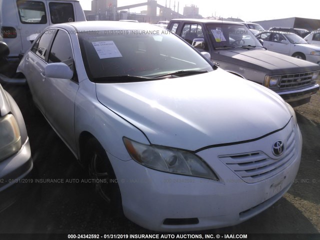 4T1BE46K07U512091 - 2007 TOYOTA CAMRY NEW GENERAT CE/LE/XLE/SE WHITE photo 1