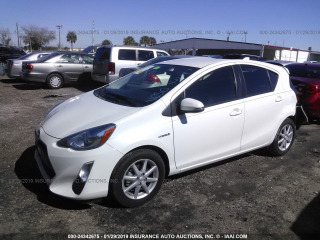 JTDKDTB36G1589663 - 2016 TOYOTA PRIUS C WHITE photo 2