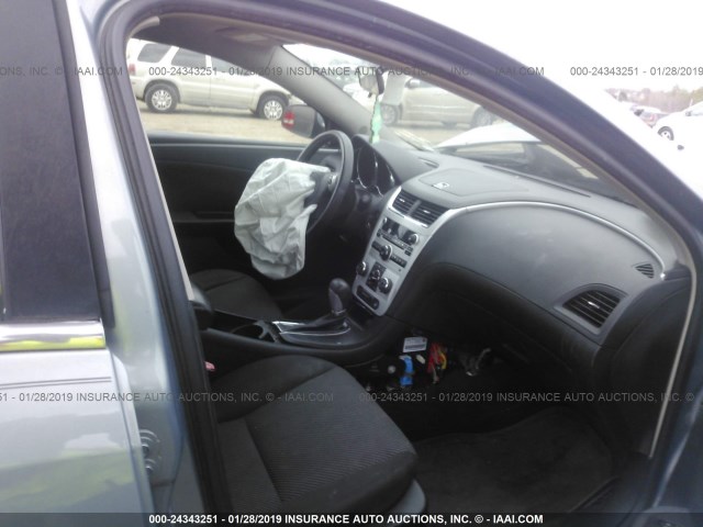1G1ZH57B094198842 - 2009 CHEVROLET MALIBU 1LT ლურჯი ფოტო 5