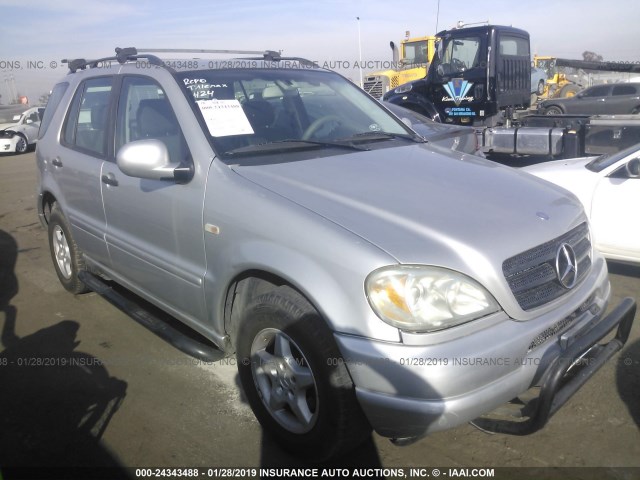 4JGAB54E61A225094 - 2001 MERCEDES-BENZ ML 320 SILVER photo 1