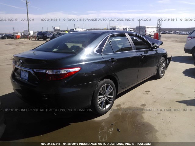 4T1BF1FK5GU245476 - 2016 TOYOTA CAMRY LE/XLE/SE/XSE BLUE photo 4