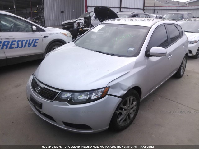 KNAFU5A28C5515926 - 2012 KIA FORTE EX SILVER photo 2