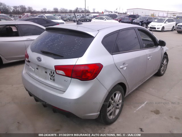 KNAFU5A28C5515926 - 2012 KIA FORTE EX SILVER photo 4