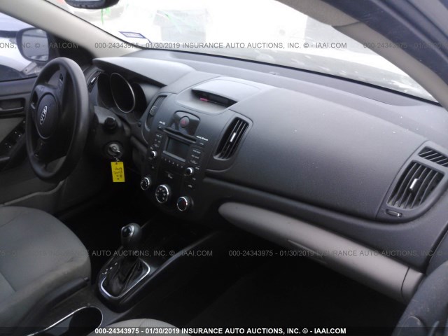 KNAFU5A28C5515926 - 2012 KIA FORTE EX SILVER photo 5