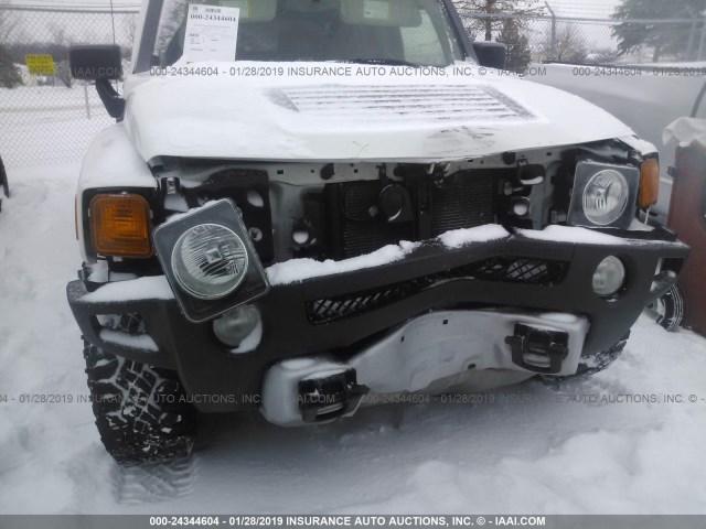 5GTEN13E388167012 - 2008 HUMMER H3 WHITE photo 6