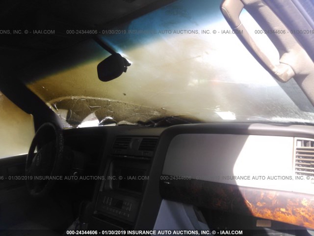 5LMFU28R54LJ30074 - 2004 LINCOLN NAVIGATOR SILVER photo 5