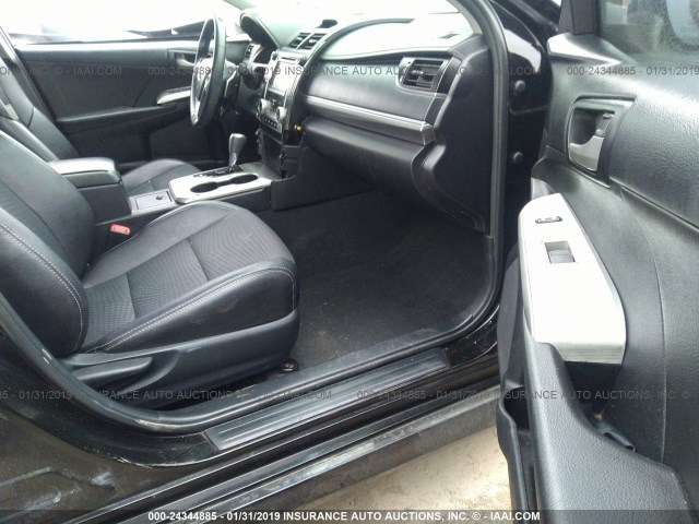 4T1BF1FK9EU327644 - 2014 TOYOTA CAMRY L/SE/LE/XLE 黑色 照片 5