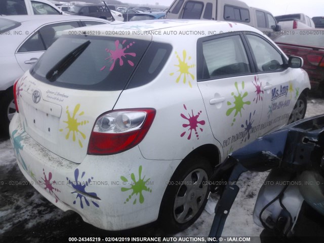 2T1KU40E39C095222 - 2009 TOYOTA COROLLA MATRIX  WHITE photo 4