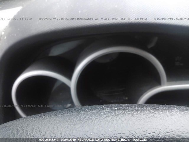 2T1KU40E39C095222 - 2009 TOYOTA COROLLA MATRIX  WHITE photo 7