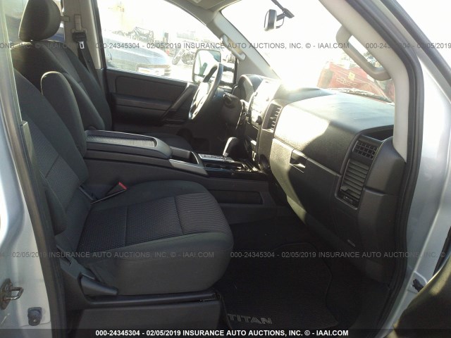 1N6AA0ED9EN518094 - 2014 NISSAN TITAN S/SV/SL/PRO-4X SILVER photo 5