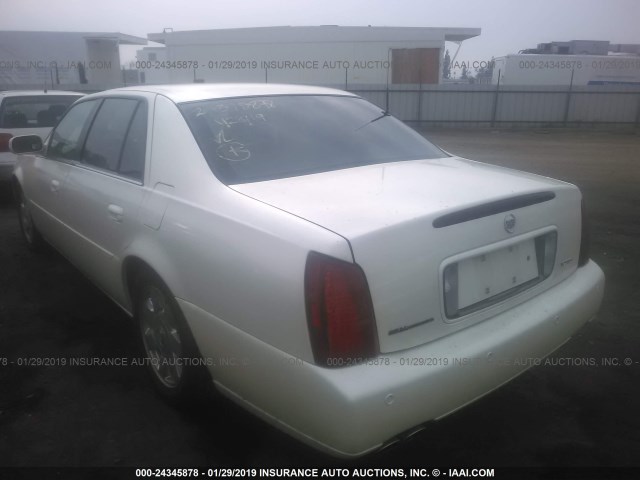 1G6KF57992U182420 - 2002 CADILLAC DEVILLE DTS WHITE photo 3