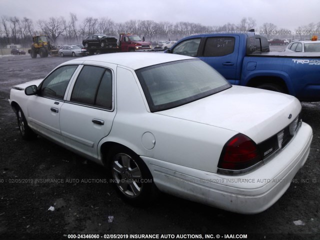 2FABP7EVXBX131402 - 2011 FORD CROWN VICTORIA LX WHITE photo 3