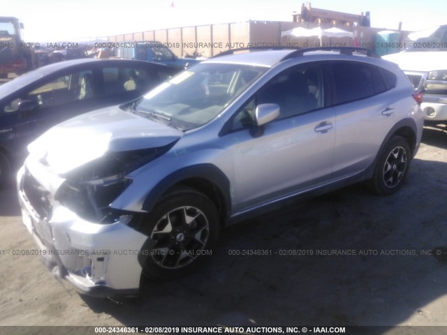 JF2GTABC2JH223647 - 2018 SUBARU CROSSTREK PREMIUM SILVER photo 2