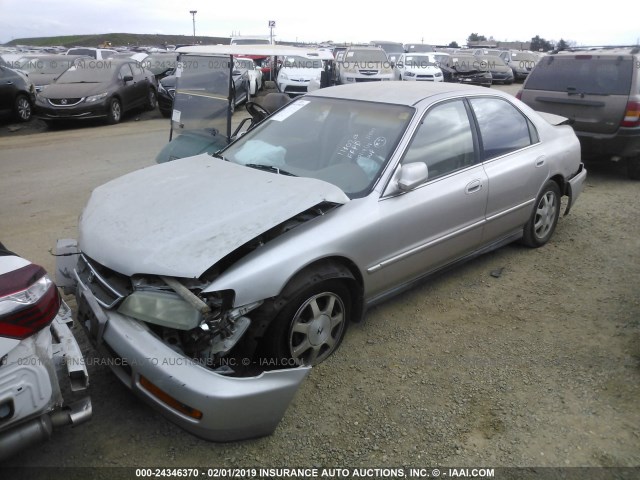 1HGCD5693TA267377 - 1996 HONDA ACCORD VALUE SILVER photo 2