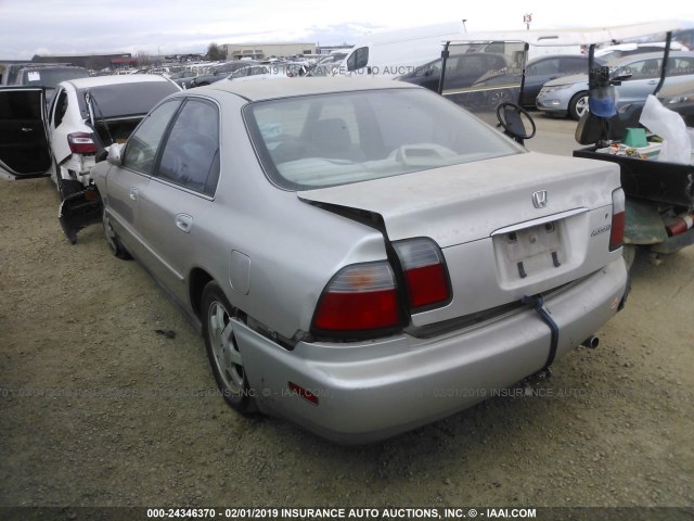 1HGCD5693TA267377 - 1996 HONDA ACCORD VALUE SILVER photo 3