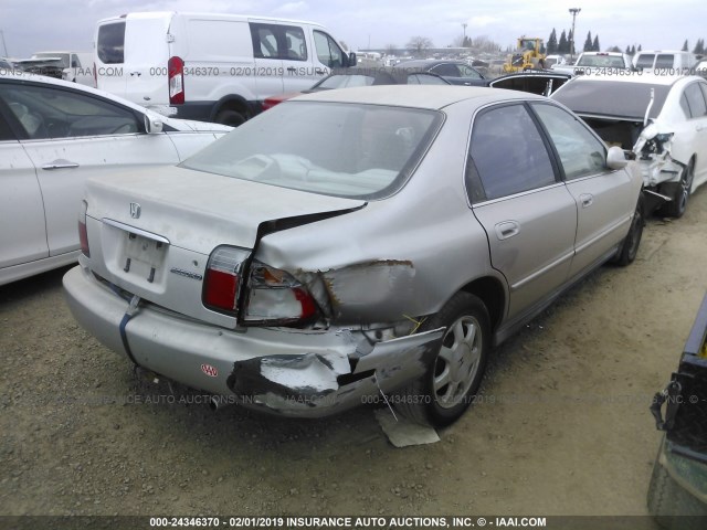 1HGCD5693TA267377 - 1996 HONDA ACCORD VALUE SILVER photo 4