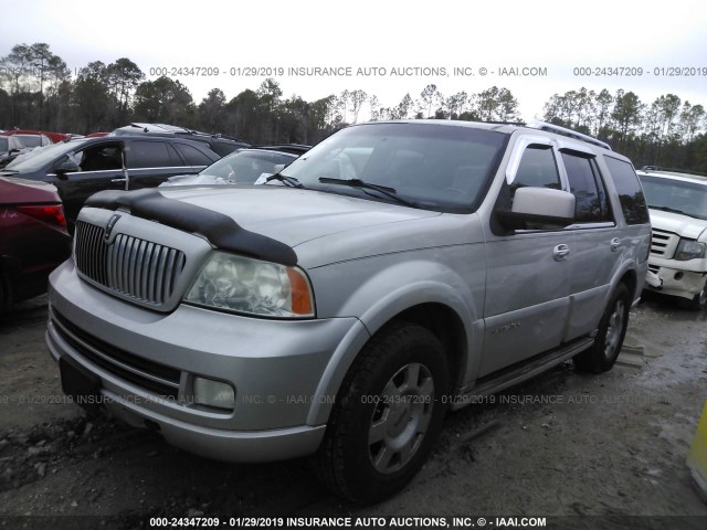 5LMFU27566LJ15505 - 2006 LINCOLN NAVIGATOR SILVER photo 2