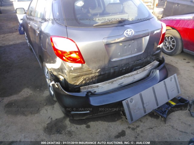 2T1KU4EE6BC563233 - 2011 TOYOTA COROLLA MATRIX  GRAY photo 6