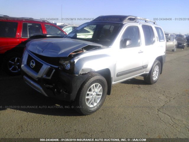 5N1AN0NW3EN804012 - 2014 NISSAN XTERRA X/S/PRO-4X SILVER photo 2