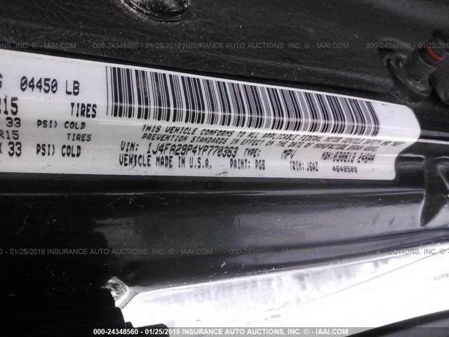 1J4FA29P4YP770363 - 2000 JEEP WRANGLER / TJ SE GRAY photo 9