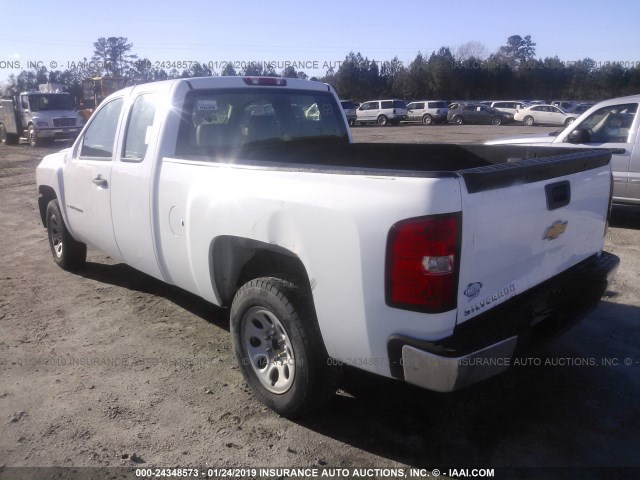 1GCEC19C27Z581099 - 2007 CHEVROLET SILVERADO C1500 WHITE photo 3