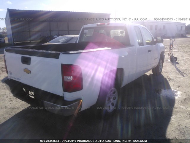 1GCEC19C27Z581099 - 2007 CHEVROLET SILVERADO C1500 WHITE photo 4