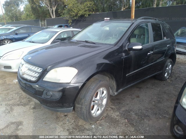 4JGBB75E76A068083 - 2006 MERCEDES-BENZ ML 500 BLACK photo 2