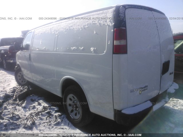 1GTS7AF41C1199885 - 2012 GMC SAVANA G1500 WHITE photo 3